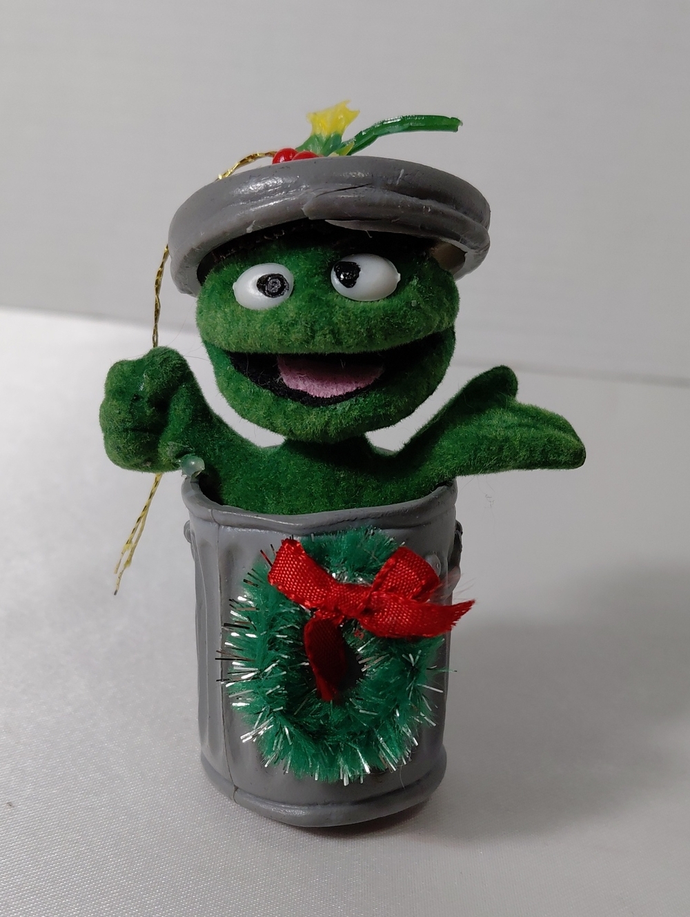 Alderbrook Flocked Jim  Henson's  Oscar The Grouch Tree Ornament - Vintage